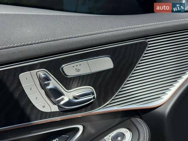 Сірий Мерседес EQC, об'ємом двигуна 0 л та пробігом 62 тис. км за 45500 $, фото 36 на Automoto.ua
