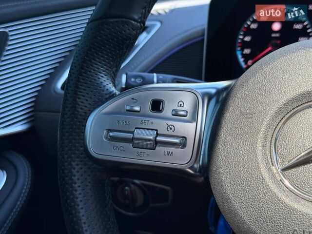 Сірий Мерседес EQC, об'ємом двигуна 0 л та пробігом 62 тис. км за 45500 $, фото 49 на Automoto.ua