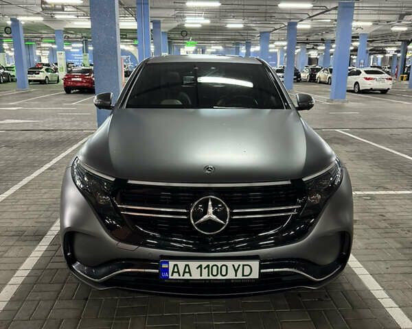 Серый Мерседес EQC, объемом двигателя 0 л и пробегом 204 тыс. км за 34000 $, фото 2 на Automoto.ua