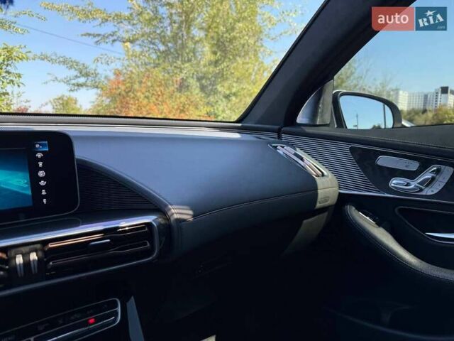 Сірий Мерседес EQC, об'ємом двигуна 0 л та пробігом 62 тис. км за 45500 $, фото 70 на Automoto.ua