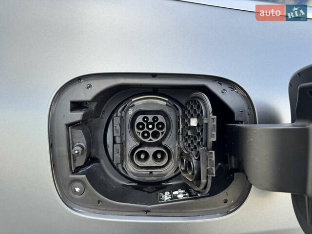 Серый Мерседес EQC, объемом двигателя 0 л и пробегом 118 тыс. км за 34999 $, фото 86 на Automoto.ua