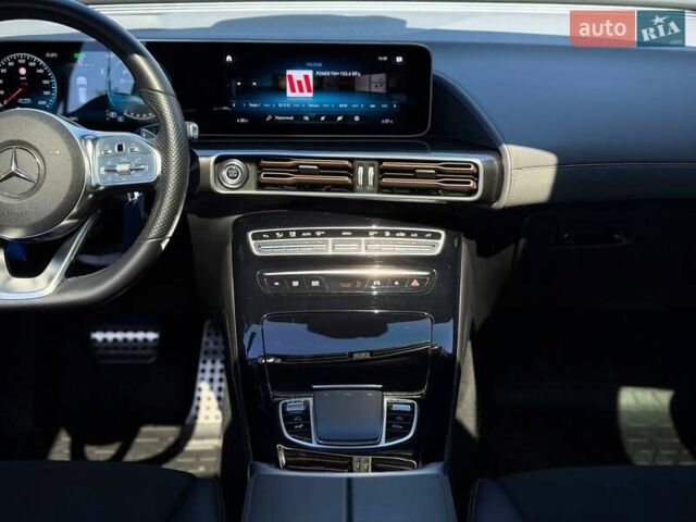 Сірий Мерседес EQC, об'ємом двигуна 0 л та пробігом 62 тис. км за 45500 $, фото 45 на Automoto.ua
