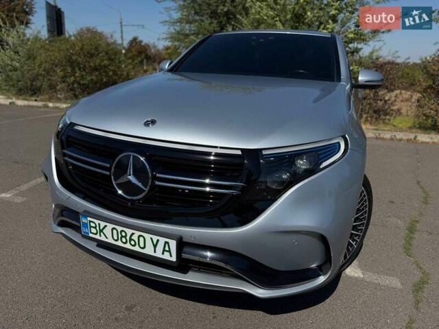 Сірий Мерседес EQC, об'ємом двигуна 0 л та пробігом 62 тис. км за 45500 $, фото 11 на Automoto.ua