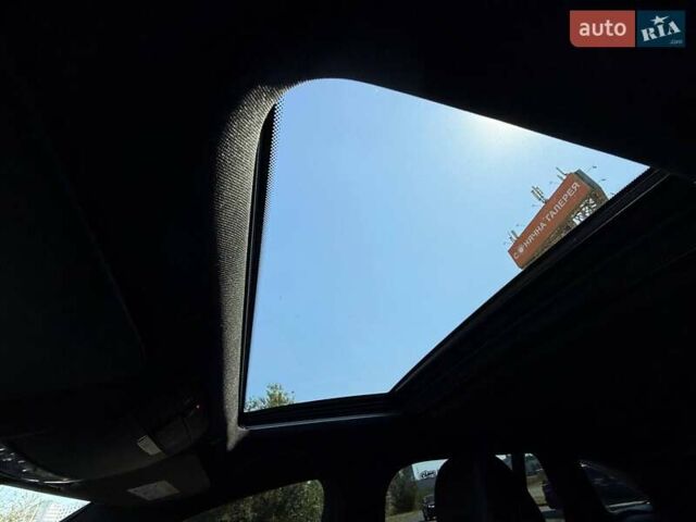 Сірий Мерседес EQC, об'ємом двигуна 0 л та пробігом 62 тис. км за 45500 $, фото 73 на Automoto.ua