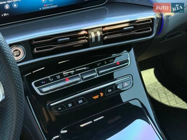 Сірий Мерседес EQC, об'ємом двигуна 0 л та пробігом 62 тис. км за 45500 $, фото 57 на Automoto.ua