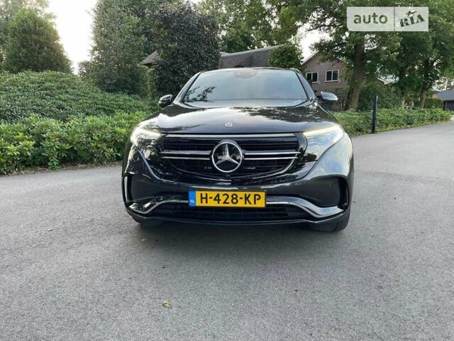 Серый Мерседес EQC, объемом двигателя 0 л и пробегом 124 тыс. км за 35699 $, фото 4 на Automoto.ua