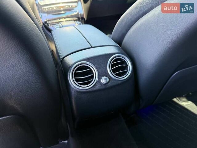 Сірий Мерседес EQC, об'ємом двигуна 0 л та пробігом 62 тис. км за 45500 $, фото 41 на Automoto.ua