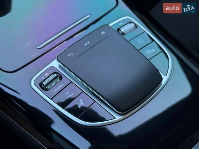 Сірий Мерседес EQC, об'ємом двигуна 0 л та пробігом 62 тис. км за 45500 $, фото 63 на Automoto.ua