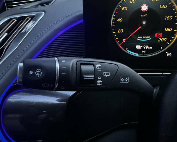 Сірий Мерседес EQC, об'ємом двигуна 0 л та пробігом 60 тис. км за 38300 $, фото 14 на Automoto.ua