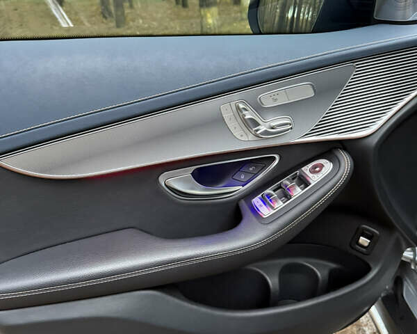 Серый Мерседес EQC, объемом двигателя 0 л и пробегом 70 тыс. км за 36000 $, фото 22 на Automoto.ua