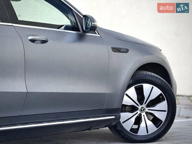 Серый Мерседес EQC, объемом двигателя 0 л и пробегом 118 тыс. км за 34999 $, фото 28 на Automoto.ua