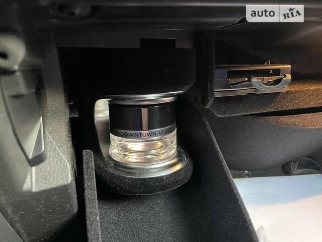 Серый Мерседес EQC, объемом двигателя 0 л и пробегом 124 тыс. км за 35699 $, фото 15 на Automoto.ua