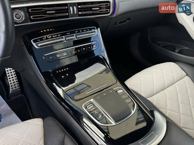 Серый Мерседес EQC, объемом двигателя 0 л и пробегом 118 тыс. км за 34999 $, фото 81 на Automoto.ua