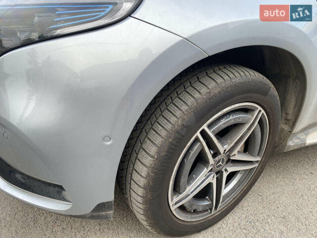 Сірий Мерседес EQC, об'ємом двигуна 0 л та пробігом 70 тис. км за 27800 $, фото 3 на Automoto.ua