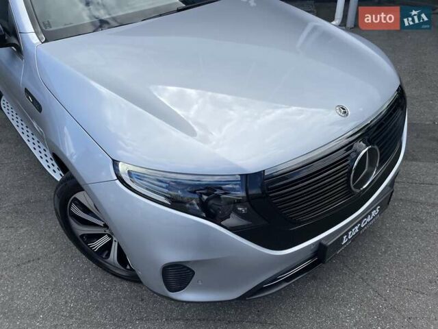 Сірий Мерседес EQC, об'ємом двигуна 0 л та пробігом 102 тис. км за 34900 $, фото 23 на Automoto.ua