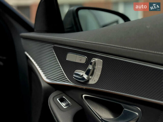 Серый Мерседес EQC, объемом двигателя 0 л и пробегом 47 тыс. км за 38500 $, фото 31 на Automoto.ua