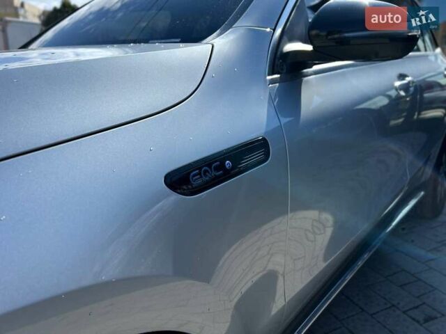Сірий Мерседес EQC, об'ємом двигуна 0 л та пробігом 57 тис. км за 34700 $, фото 9 на Automoto.ua