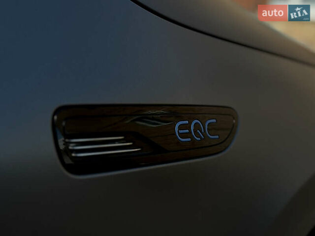 Серый Мерседес EQC, объемом двигателя 0 л и пробегом 47 тыс. км за 38500 $, фото 19 на Automoto.ua