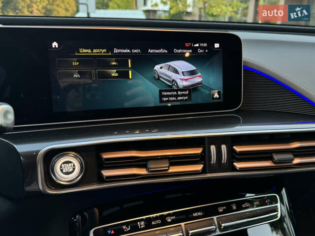 Серый Мерседес EQC, объемом двигателя 0 л и пробегом 90 тыс. км за 36800 $, фото 48 на Automoto.ua