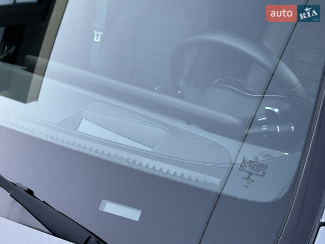 Серый Мерседес EQC, объемом двигателя 0 л и пробегом 90 тыс. км за 36800 $, фото 14 на Automoto.ua