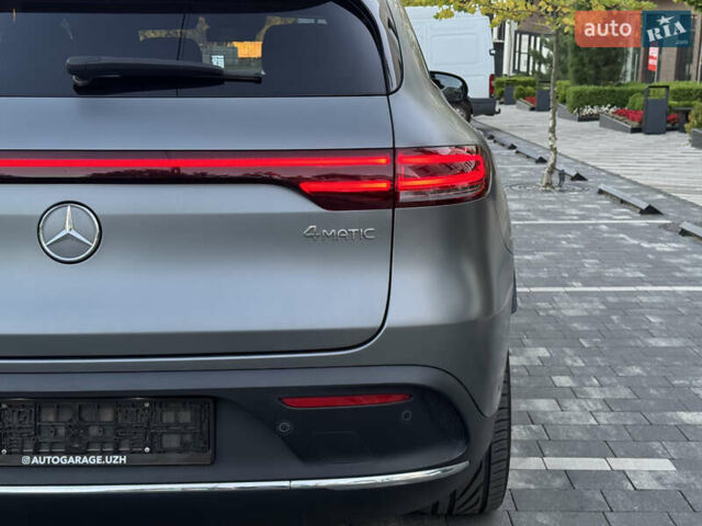 Серый Мерседес EQC, объемом двигателя 0 л и пробегом 90 тыс. км за 36800 $, фото 22 на Automoto.ua