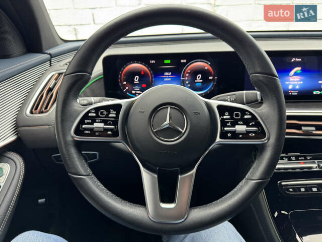 Серый Мерседес EQC, объемом двигателя 0 л и пробегом 58 тыс. км за 31999 $, фото 31 на Automoto.ua