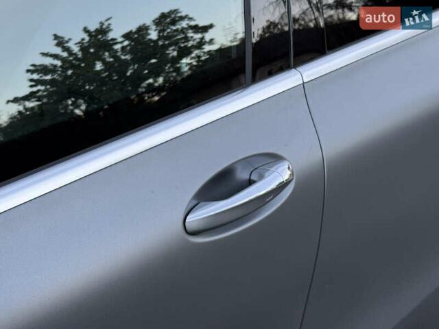 Серый Мерседес EQC, объемом двигателя 0 л и пробегом 90 тыс. км за 36800 $, фото 19 на Automoto.ua