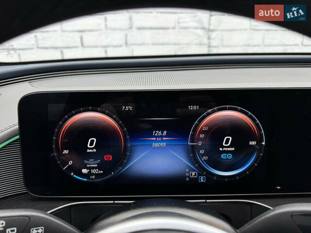 Серый Мерседес EQC, объемом двигателя 0 л и пробегом 58 тыс. км за 31999 $, фото 30 на Automoto.ua