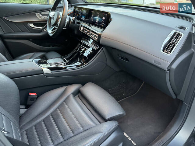 Серый Мерседес EQC, объемом двигателя 0 л и пробегом 90 тыс. км за 36800 $, фото 27 на Automoto.ua