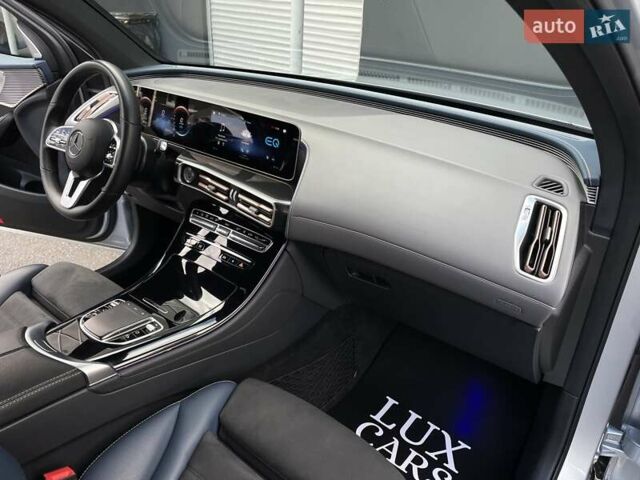 Сірий Мерседес EQC, об'ємом двигуна 0 л та пробігом 102 тис. км за 34900 $, фото 60 на Automoto.ua