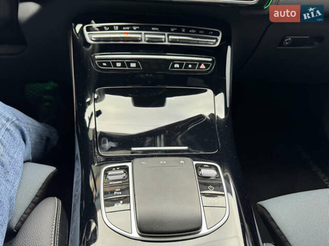 Серый Мерседес EQC, объемом двигателя 0 л и пробегом 58 тыс. км за 31999 $, фото 33 на Automoto.ua