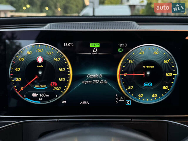 Серый Мерседес EQC, объемом двигателя 0 л и пробегом 90 тыс. км за 36800 $, фото 65 на Automoto.ua