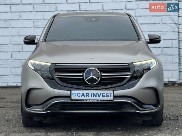 Серый Мерседес EQC, объемом двигателя 0 л и пробегом 58 тыс. км за 31999 $, фото 4 на Automoto.ua