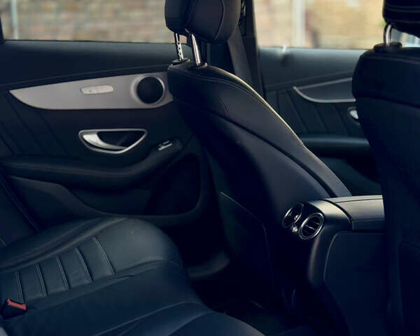 Серый Мерседес EQC, объемом двигателя 0 л и пробегом 47 тыс. км за 38500 $, фото 27 на Automoto.ua