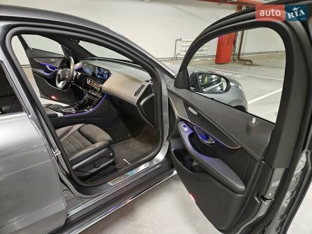 Серый Мерседес EQC, объемом двигателя 2.97 л и пробегом 49 тыс. км за 39900 $, фото 39 на Automoto.ua