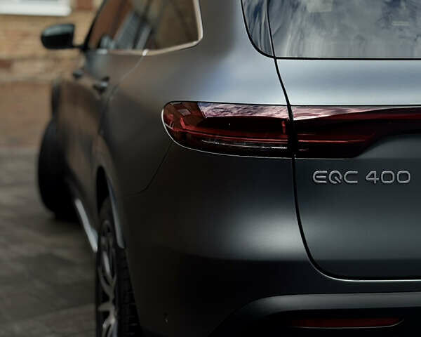 Серый Мерседес EQC, объемом двигателя 0 л и пробегом 47 тыс. км за 38500 $, фото 15 на Automoto.ua