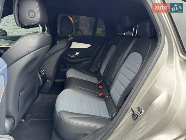 Серый Мерседес EQC, объемом двигателя 0 л и пробегом 58 тыс. км за 31999 $, фото 20 на Automoto.ua