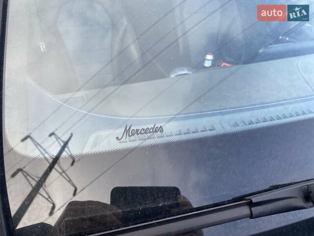 Сірий Мерседес EQC, об'ємом двигуна 0 л та пробігом 70 тис. км за 27800 $, фото 12 на Automoto.ua