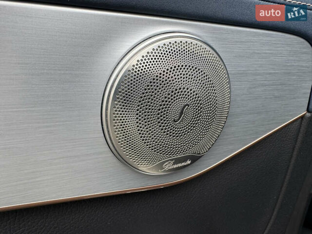Серый Мерседес EQC, объемом двигателя 0 л и пробегом 58 тыс. км за 31999 $, фото 21 на Automoto.ua