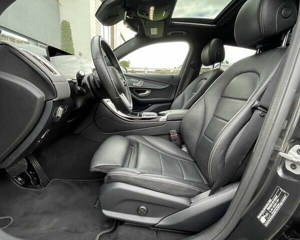 Серый Мерседес EQC, объемом двигателя 0 л и пробегом 25 тыс. км за 36750 $, фото 73 на Automoto.ua