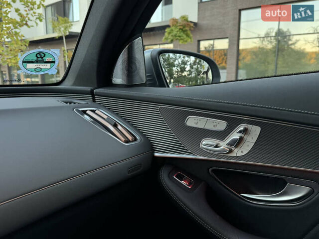 Серый Мерседес EQC, объемом двигателя 0 л и пробегом 90 тыс. км за 36800 $, фото 36 на Automoto.ua