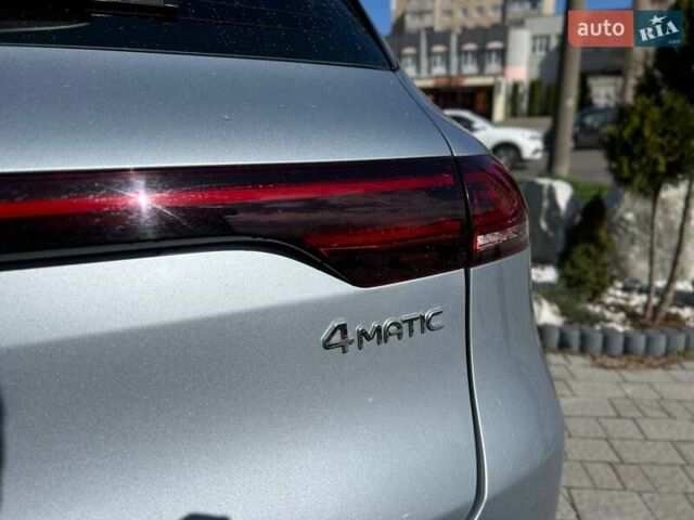 Сірий Мерседес EQC, об'ємом двигуна 0 л та пробігом 57 тис. км за 34700 $, фото 7 на Automoto.ua
