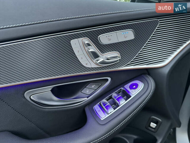 Серый Мерседес EQC, объемом двигателя 0 л и пробегом 90 тыс. км за 36800 $, фото 74 на Automoto.ua