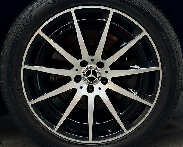 Серый Мерседес EQC, объемом двигателя 0 л и пробегом 47 тыс. км за 38500 $, фото 13 на Automoto.ua