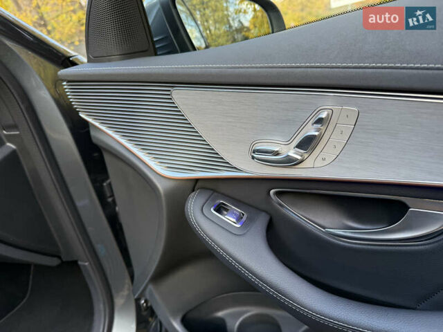 Серый Мерседес EQC, объемом двигателя 0 л и пробегом 30 тыс. км за 39900 $, фото 14 на Automoto.ua