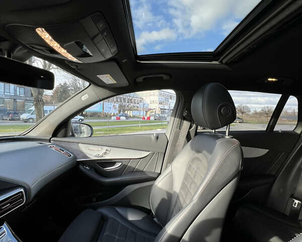 Серый Мерседес EQC, объемом двигателя 0 л и пробегом 60 тыс. км за 36000 $, фото 16 на Automoto.ua