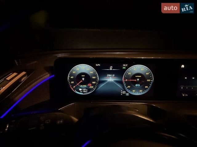 Сірий Мерседес EQC, об'ємом двигуна 0 л та пробігом 52 тис. км за 43500 $, фото 3 на Automoto.ua