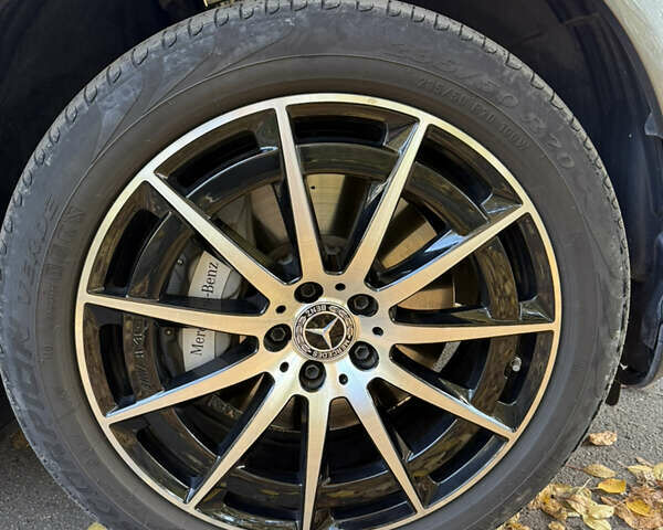 Серый Мерседес EQC, объемом двигателя 0 л и пробегом 30 тыс. км за 39900 $, фото 40 на Automoto.ua