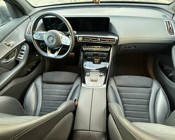 Серый Мерседес EQC, объемом двигателя 0 л и пробегом 30 тыс. км за 38900 $, фото 13 на Automoto.ua