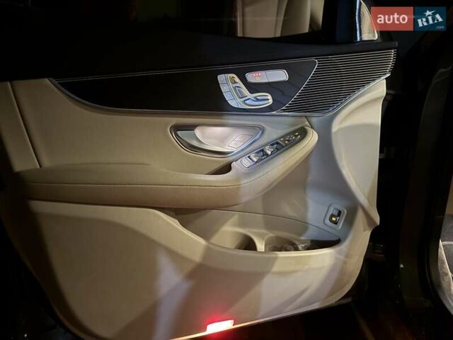 Сірий Мерседес EQC, об'ємом двигуна 0 л та пробігом 52 тис. км за 43500 $, фото 8 на Automoto.ua